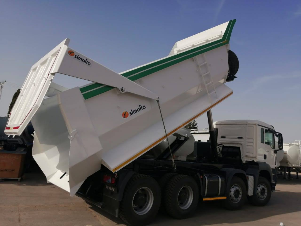 MAN TGS 41.400 BB CH 8×4 camion à benne basculante