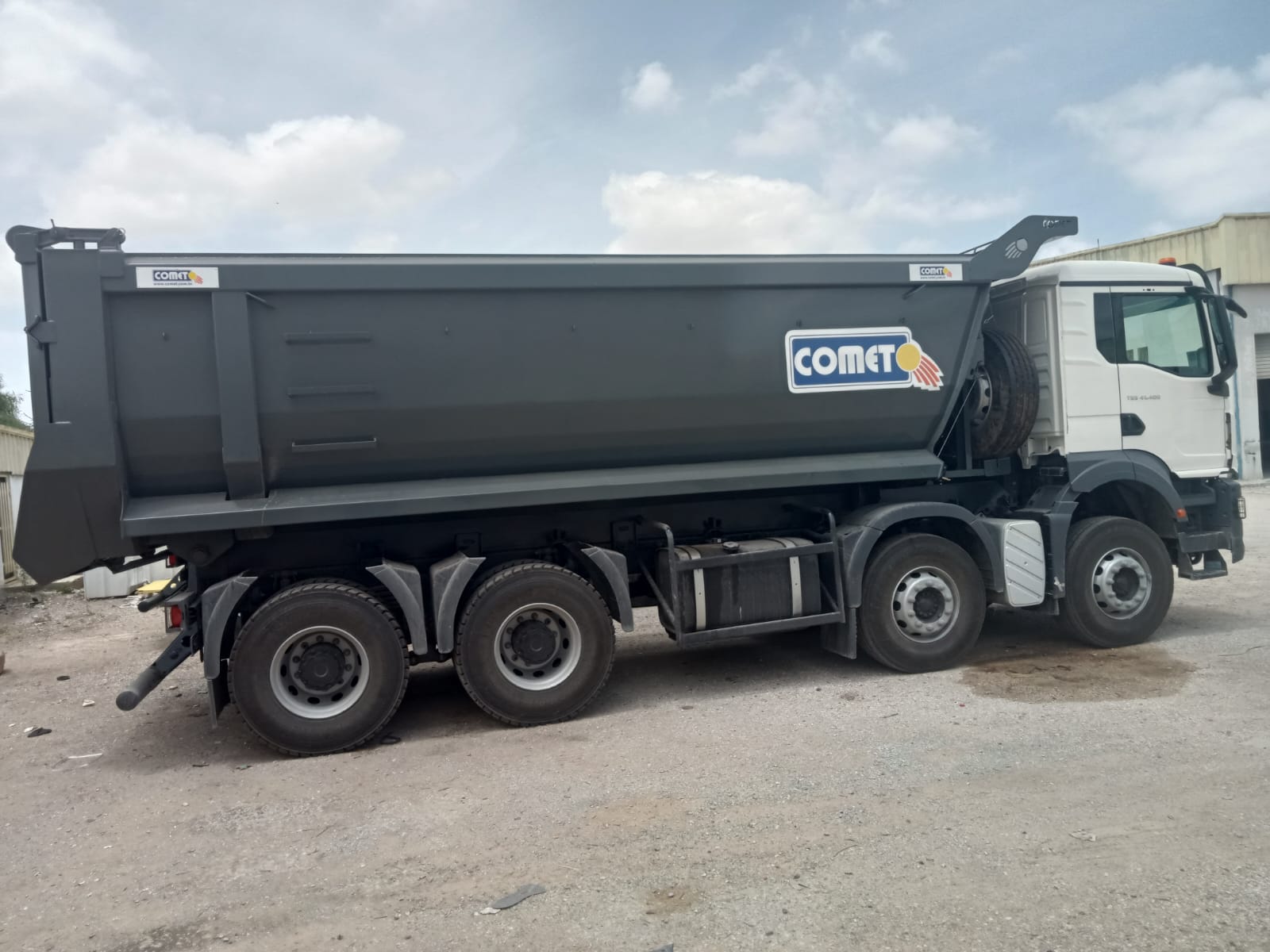 MAN TGS 41.400 BB CH 8×4 camion à benne basculante