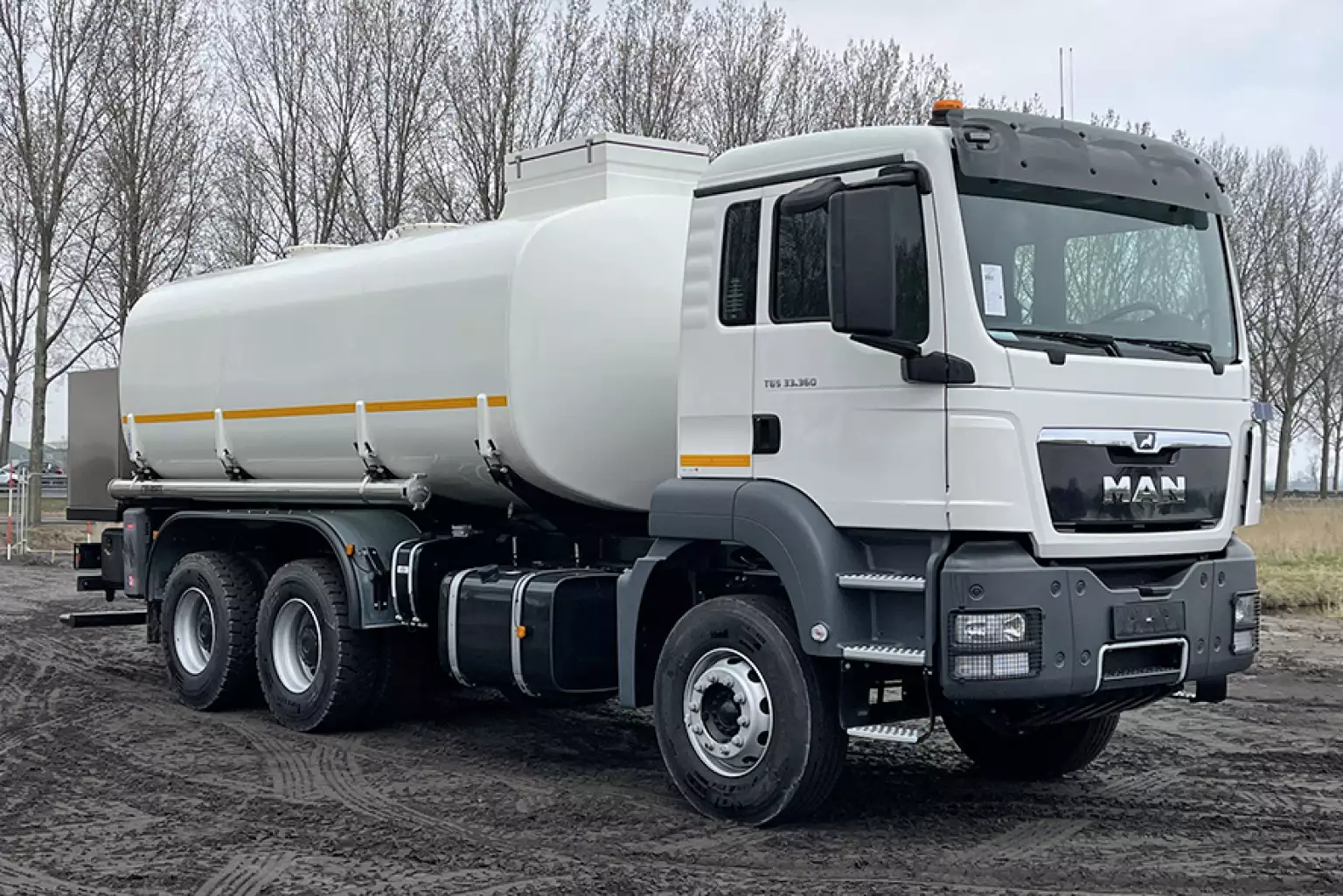 MAN TGS 33.360 BB-WW 6×4 camion-citerne à carburant