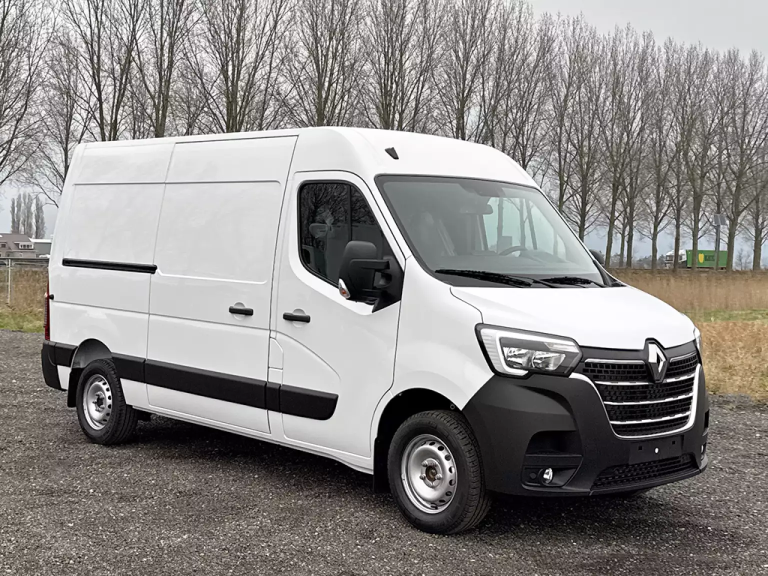 Renault Master L2H2 4×2 Closed Van