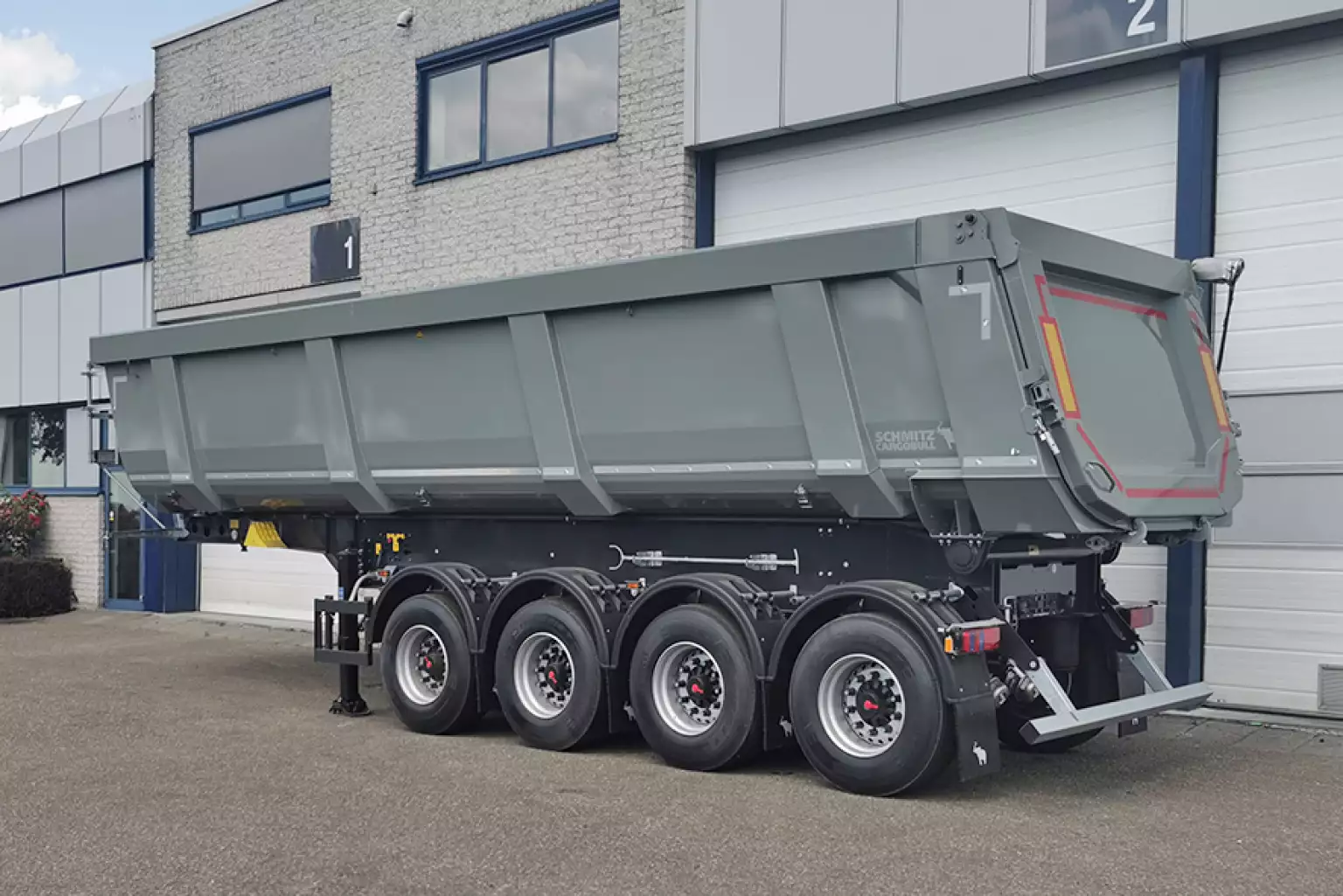 Schmitz Cargobull SKI 24 4-Axle Tipper Trailer